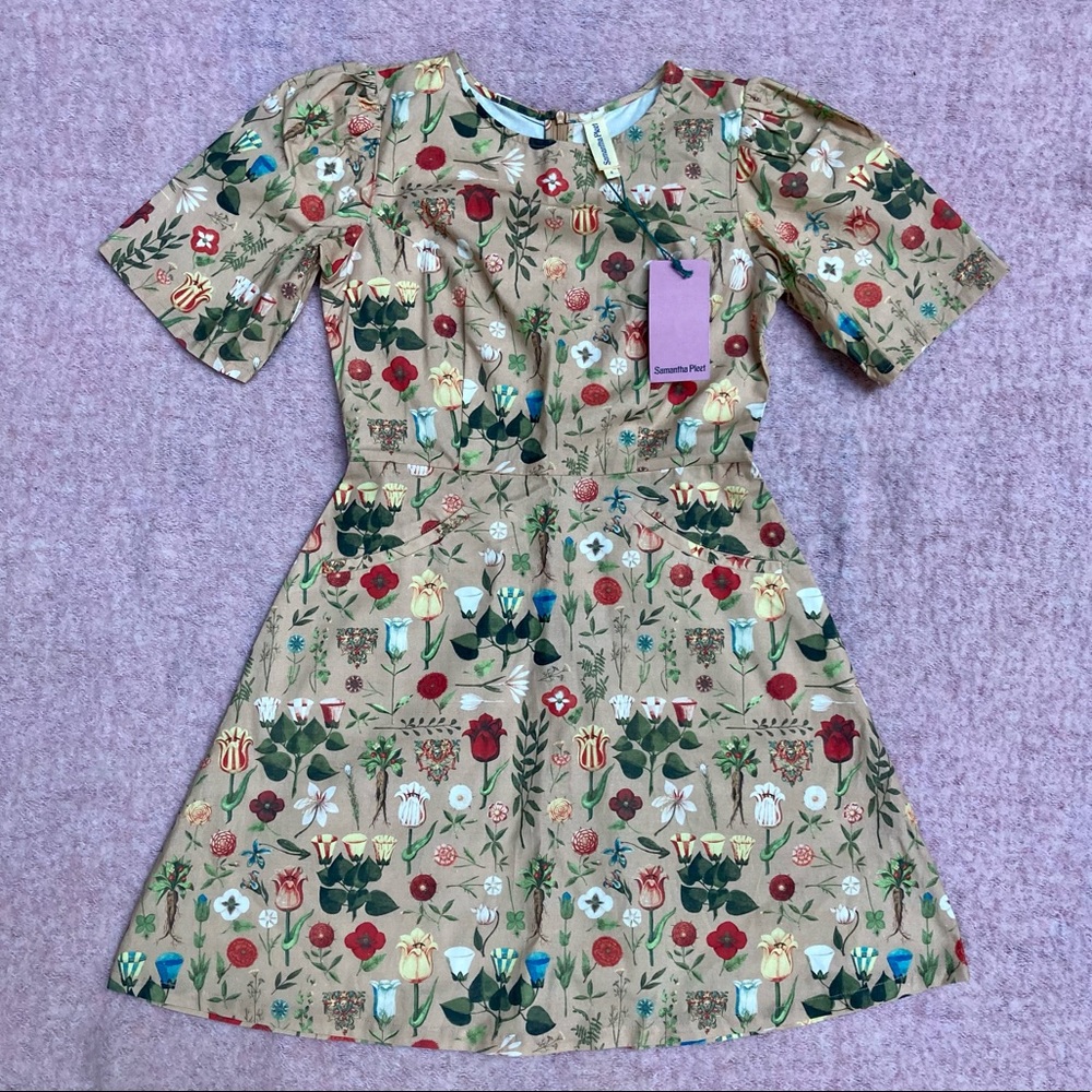 Samantha Pleet Bouquet Dress in Peach Blossom, Size 4 NWT